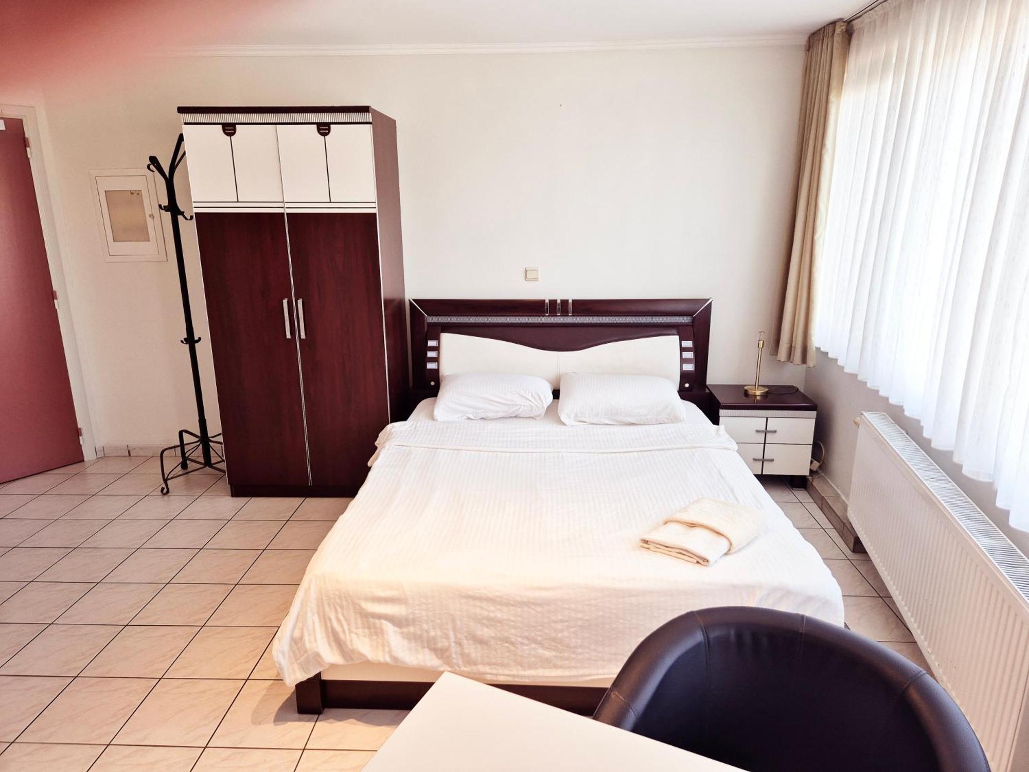 Flatpolis Brussels Airport Budget Diegem Esterno foto